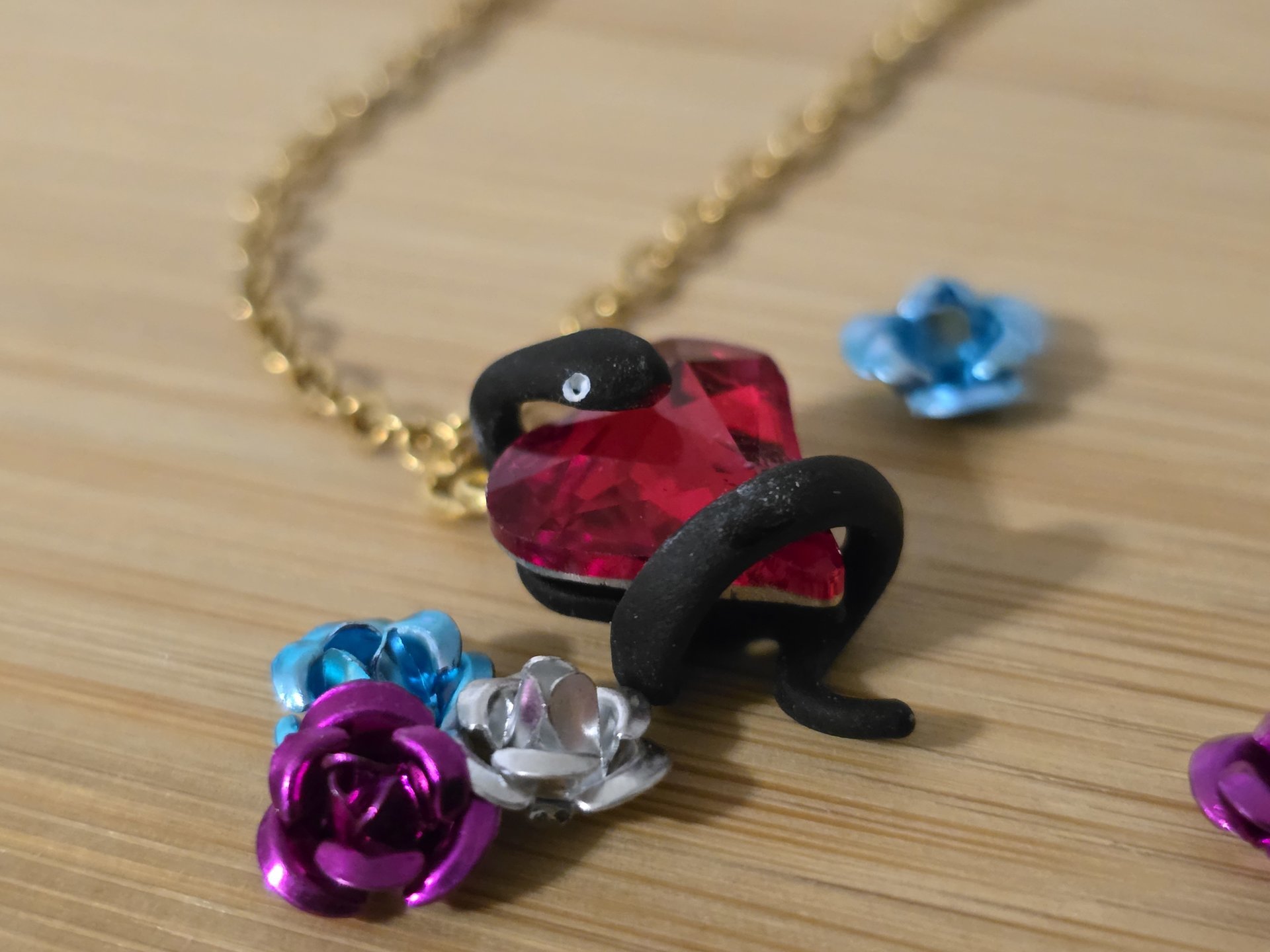 Snacke Necklace