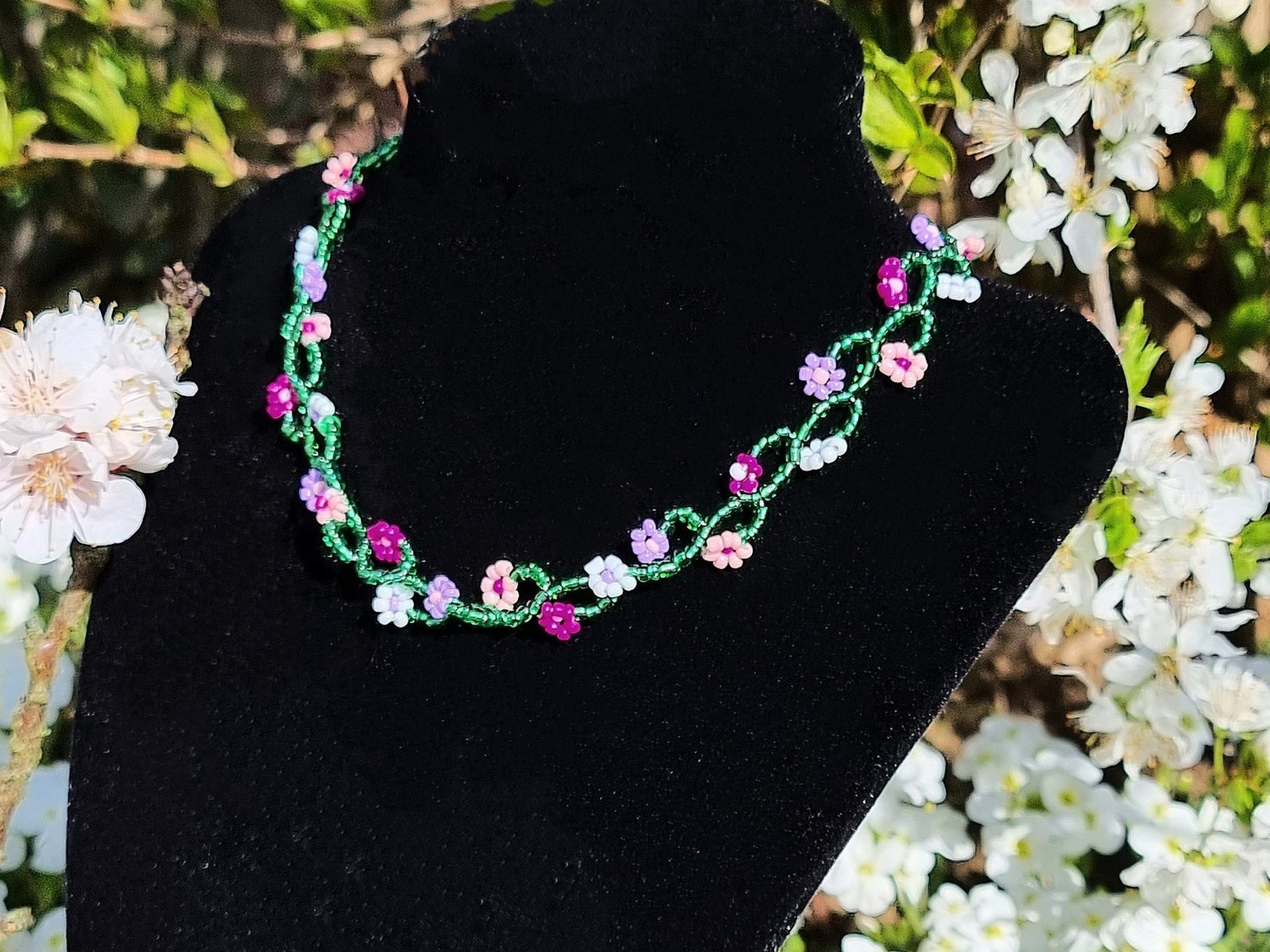Flower Seed Pearl Choker