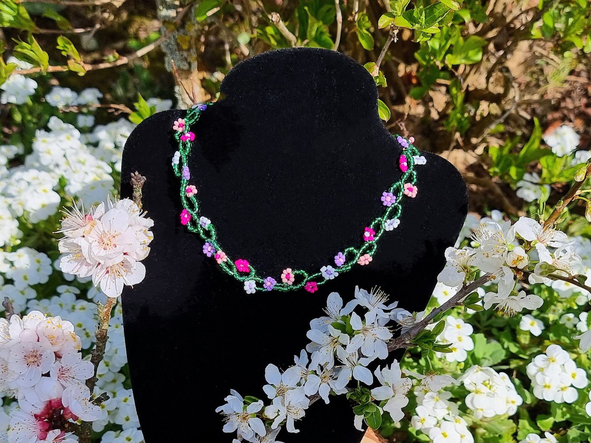 Flower Seed Pearl Choker