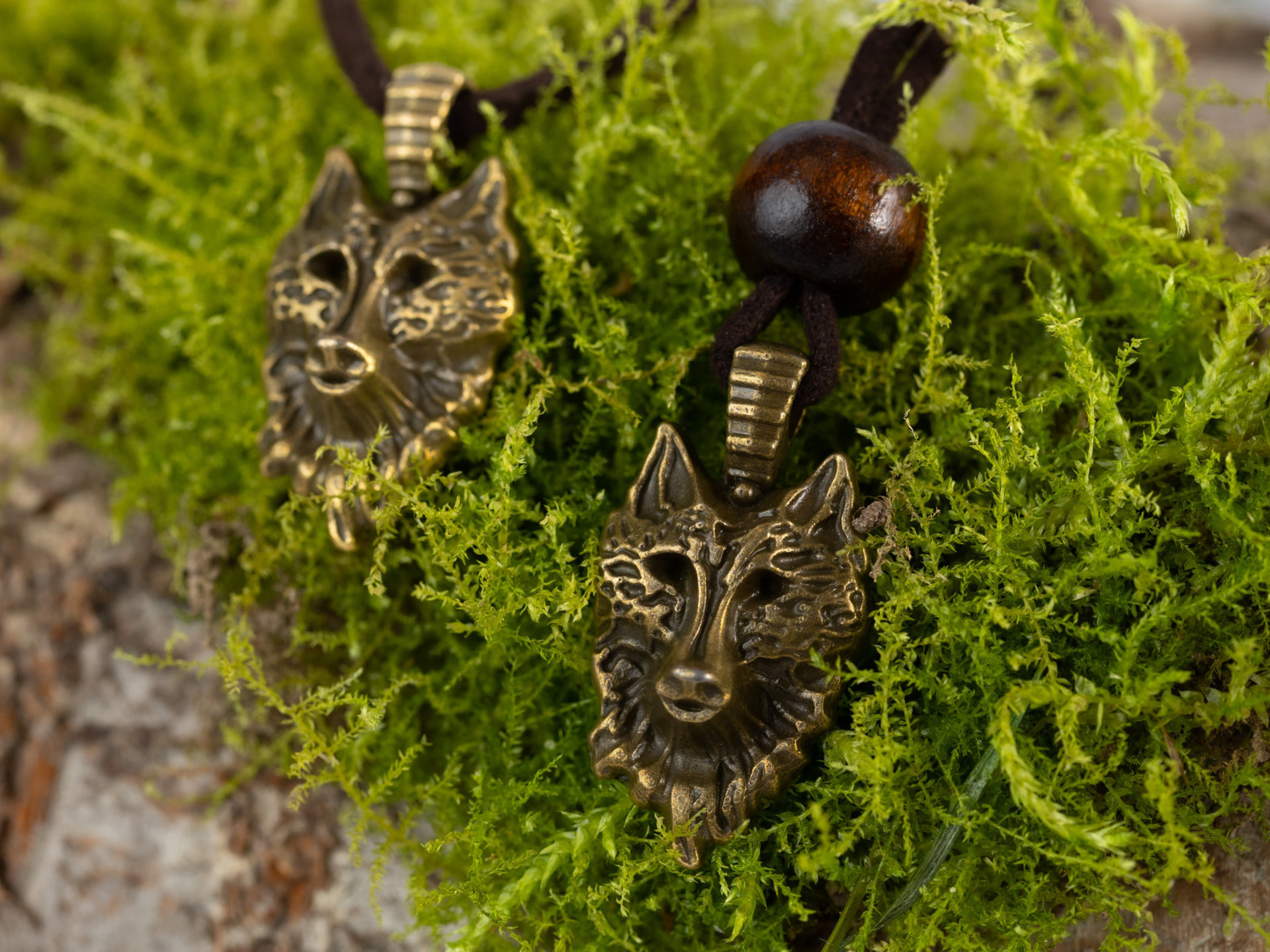 Wolf Necklaces with Wooden Pearl