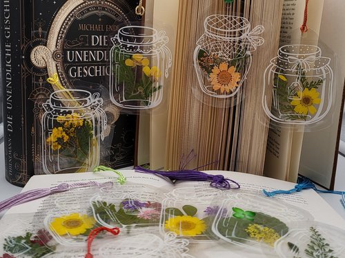 Small Flower Bookmark