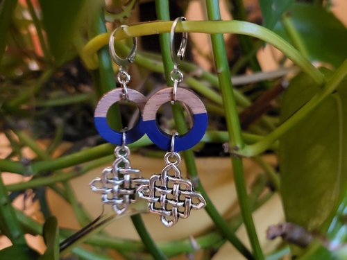 Dara Knot Earrings